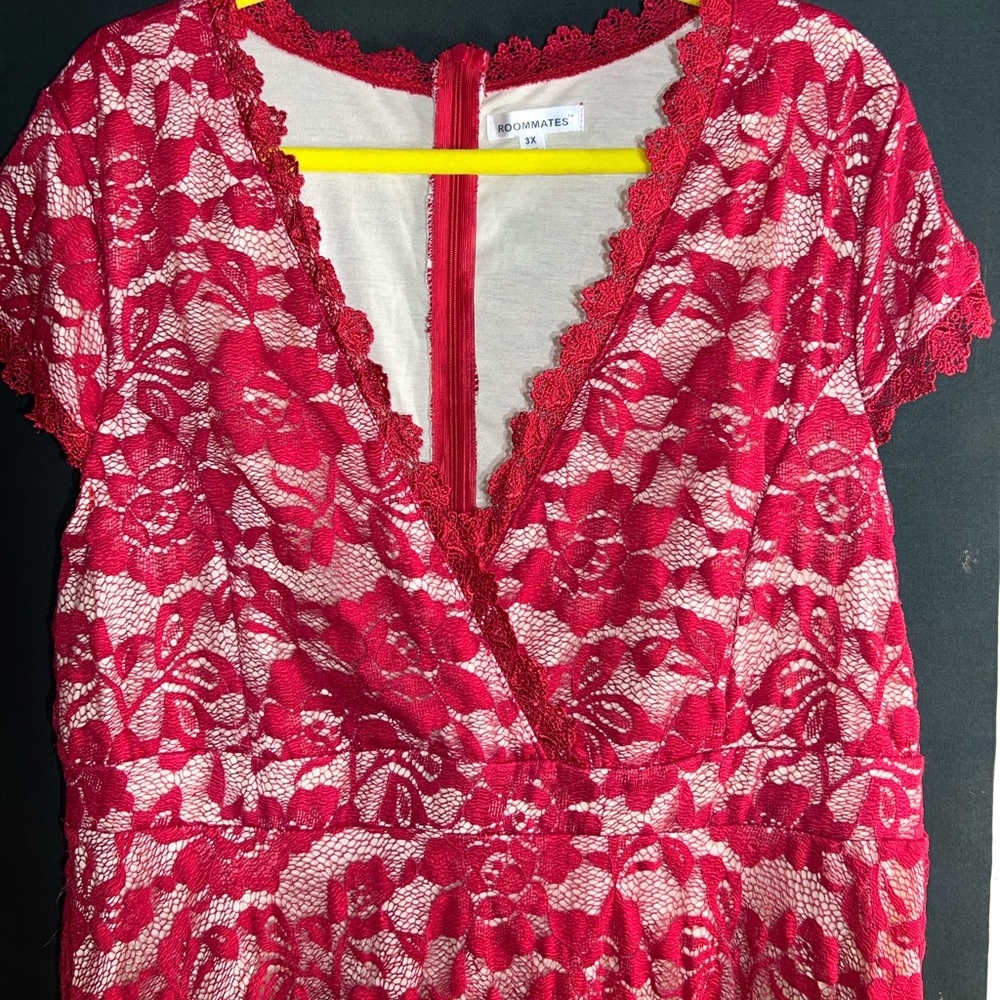 Roommates red lace with linen colored t-shirt lining
